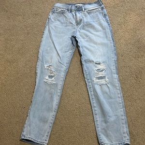 Light Washed Ripped Mom Jeans